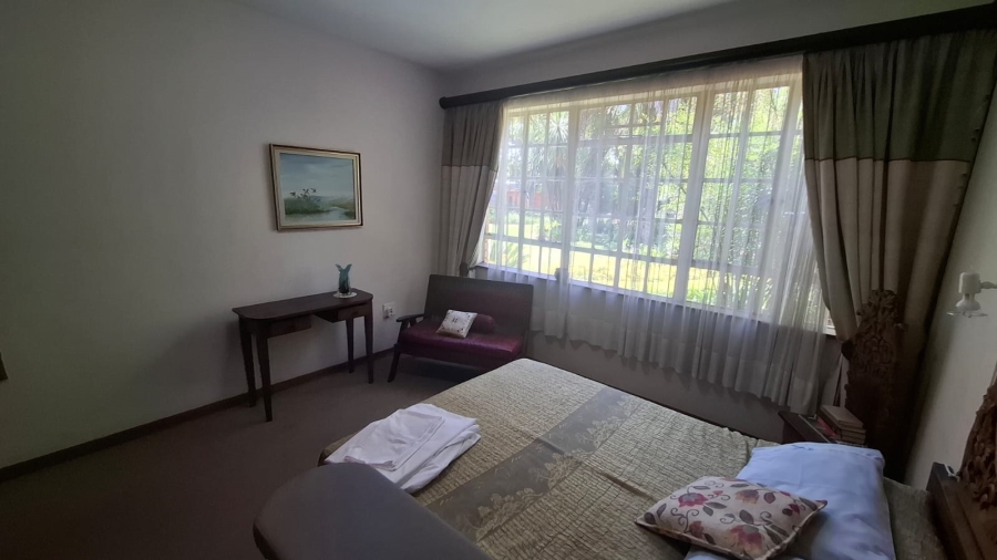 6 Bedroom Property for Sale in Mooivallei Park North West